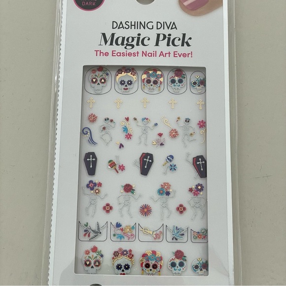 Dashing Diva Magic Pick Sugar Skulls Nail Art Stickers - NWT - Picture 4 of 5